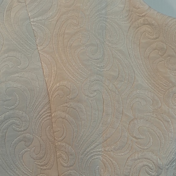 Francesca’s Ivory Textured Dress - Picture 3 of 6